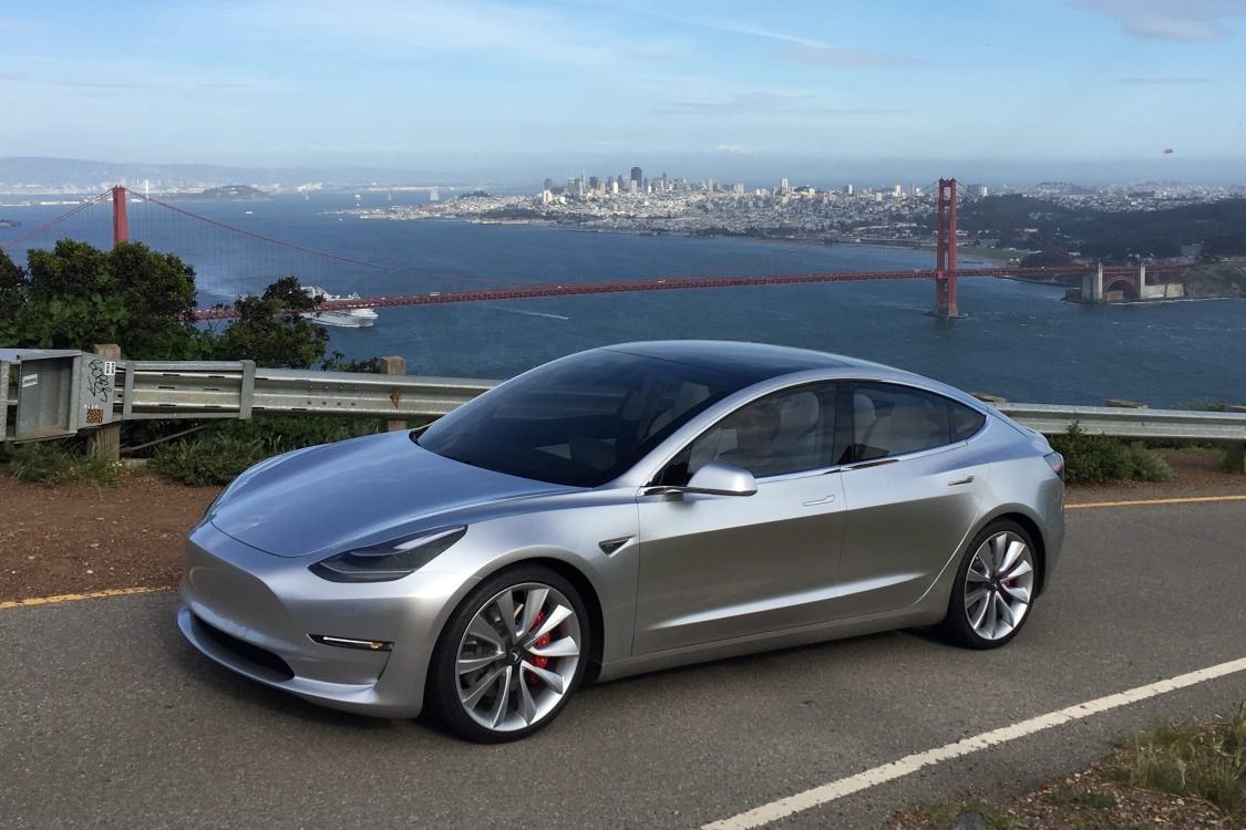 Tesla Model 3: первая поездка на прототипе